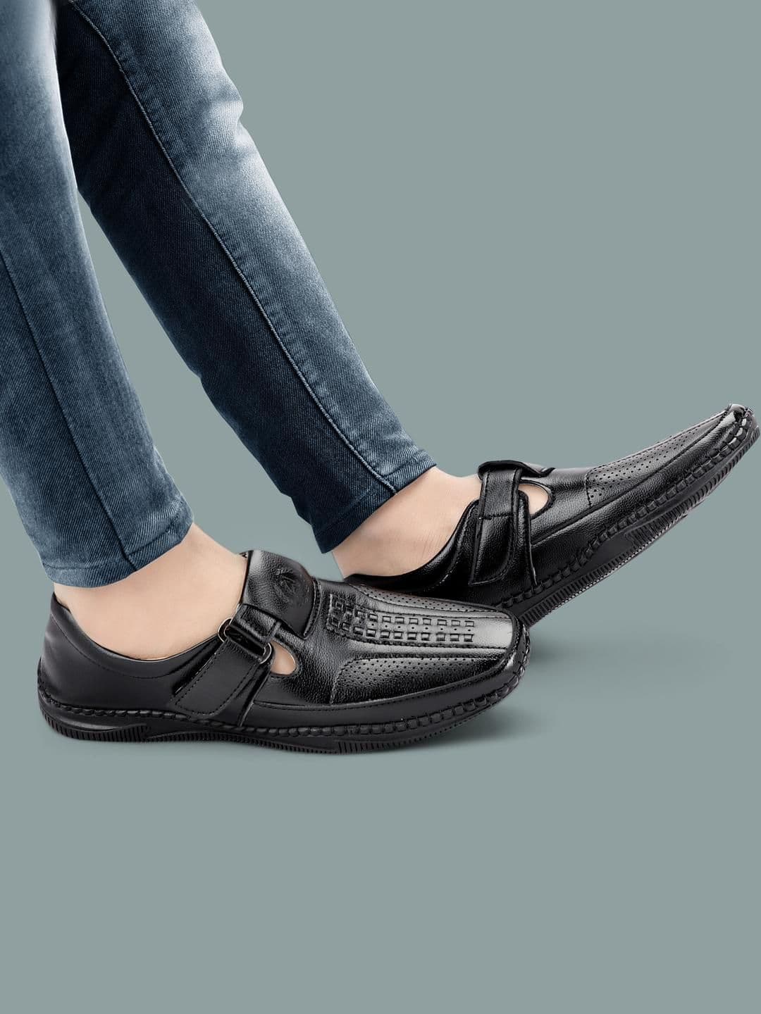 Arics Men Black Sandals - view 1