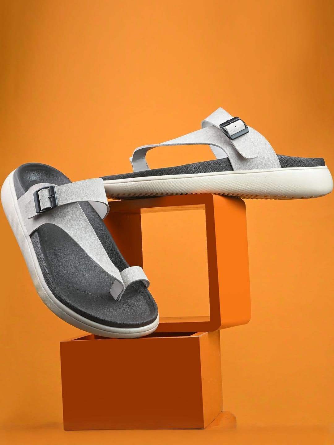 GWALK Men Grey Sandals - view 1