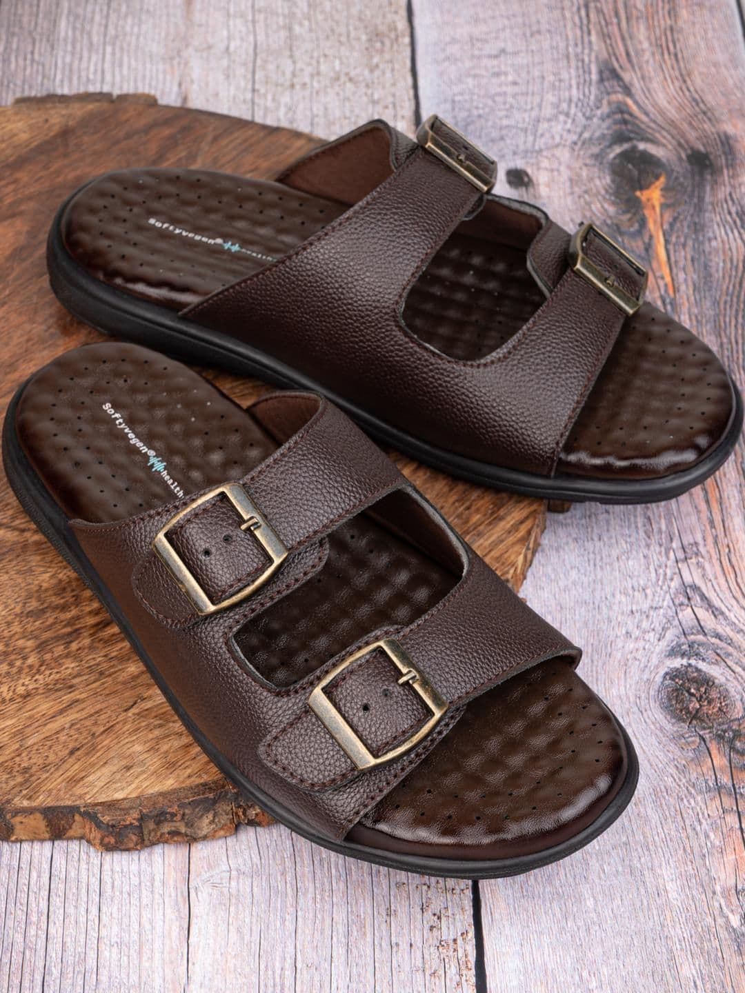 SOFTY VEGEN Men Brown Filp Flops Sandals - view 1