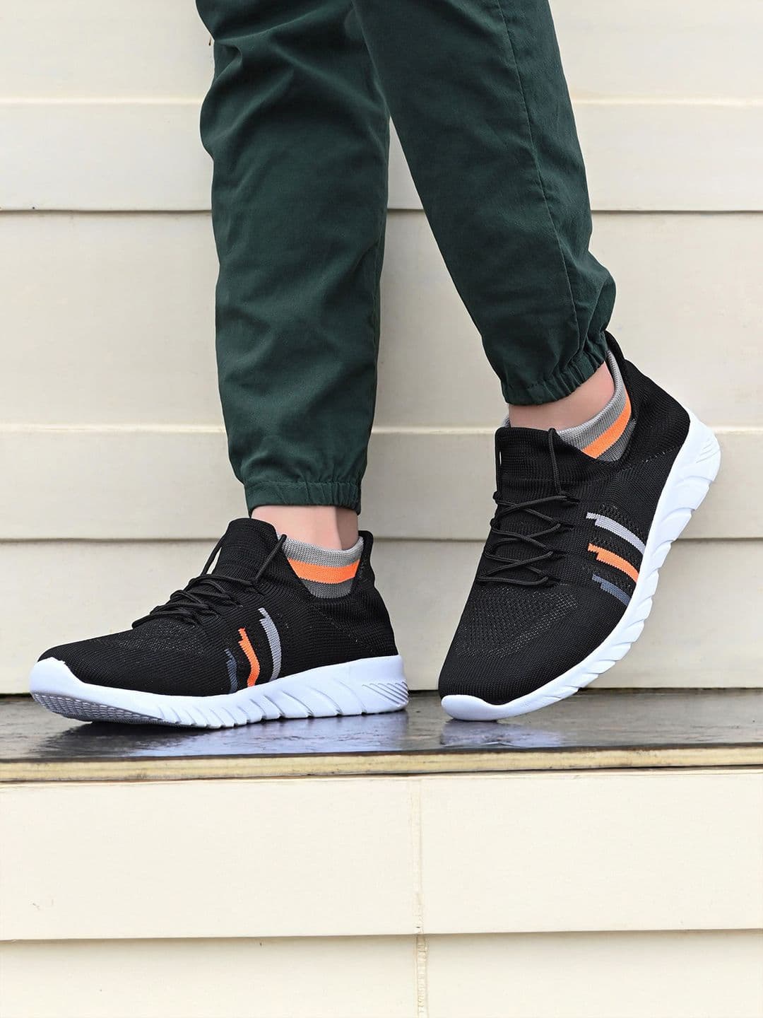 BIRDE Men Mesh Colorblocked Running Lace-Ups Sports Shoes - view 1