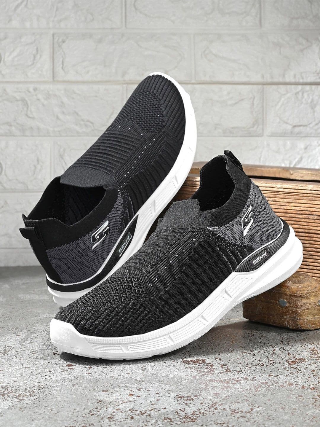 ZENG Men Mesh Walking Non-Marking Flyknit Shoes - view 1