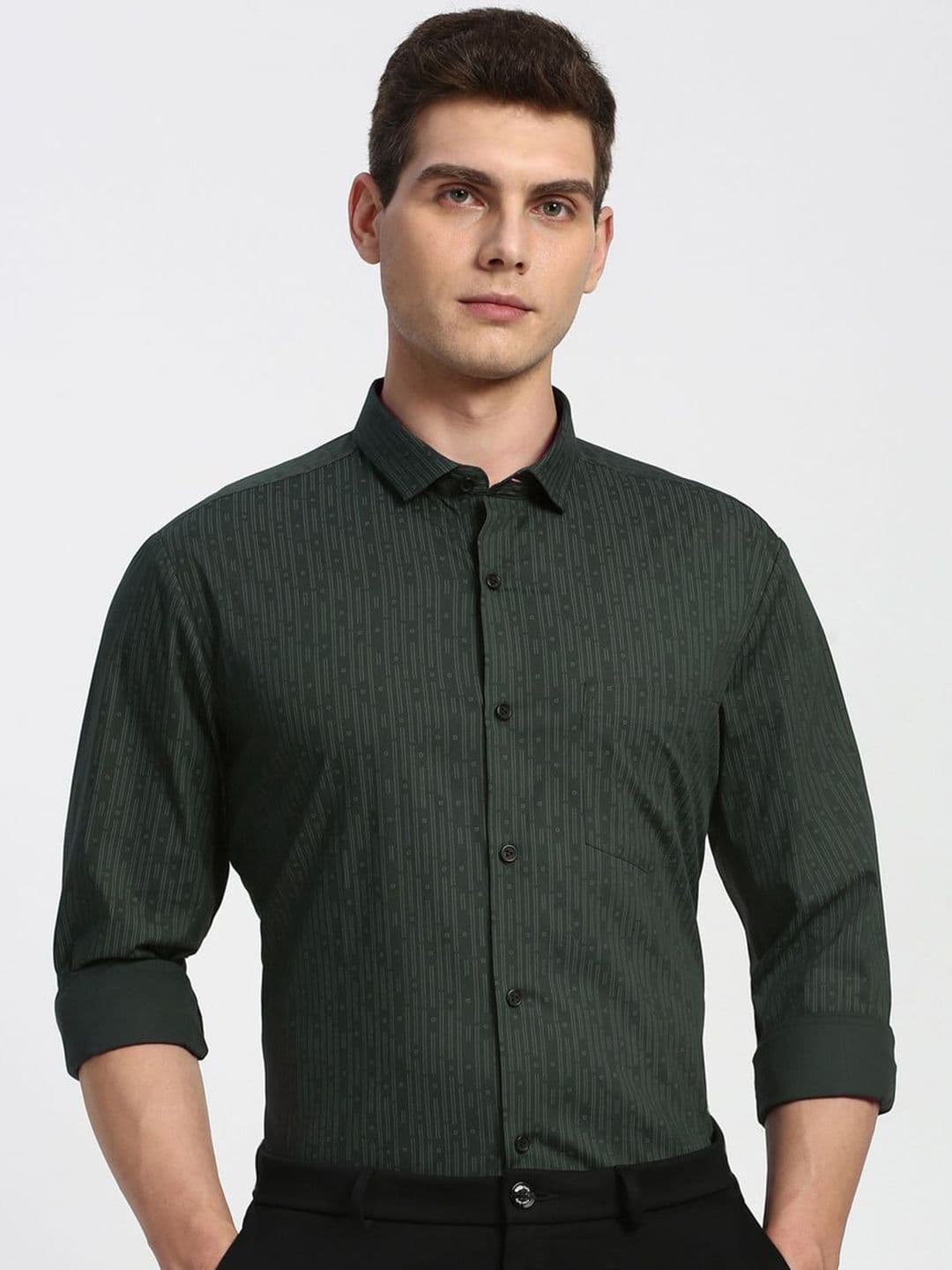 Peter England Men Slim Fit Geometric Printed Spread Collar Formal Cotton Shirt