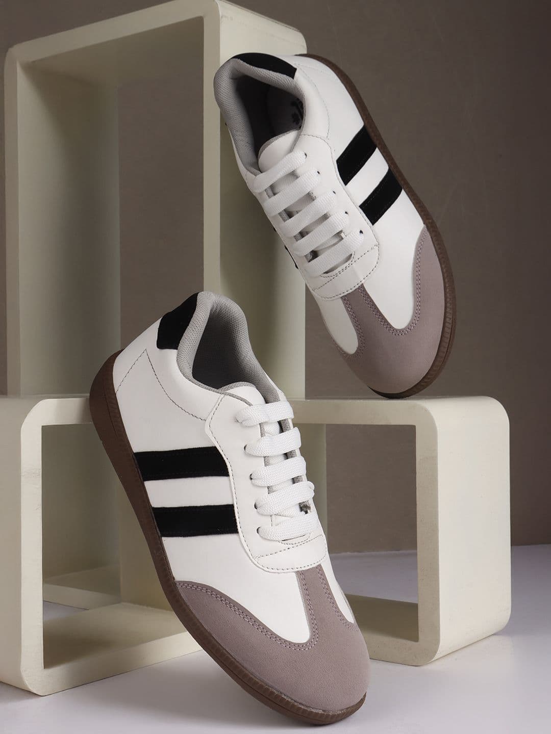 Alishtezia Women Casual Sneakers - view 1