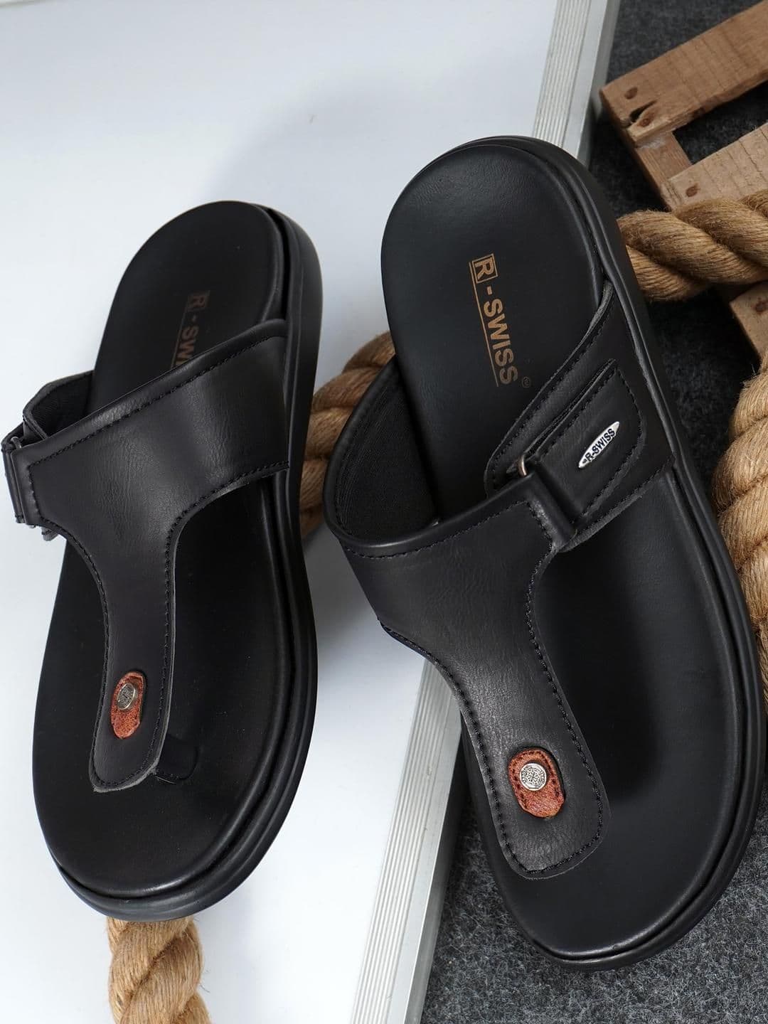 R-SWISS Men Synthetic Sandals - view 1