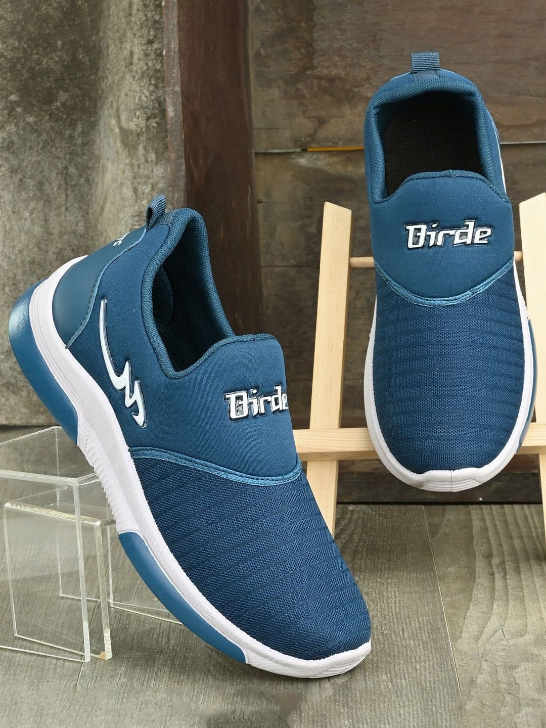 BIRDE Men Mesh Walking Non-Marking Shoes - view 1