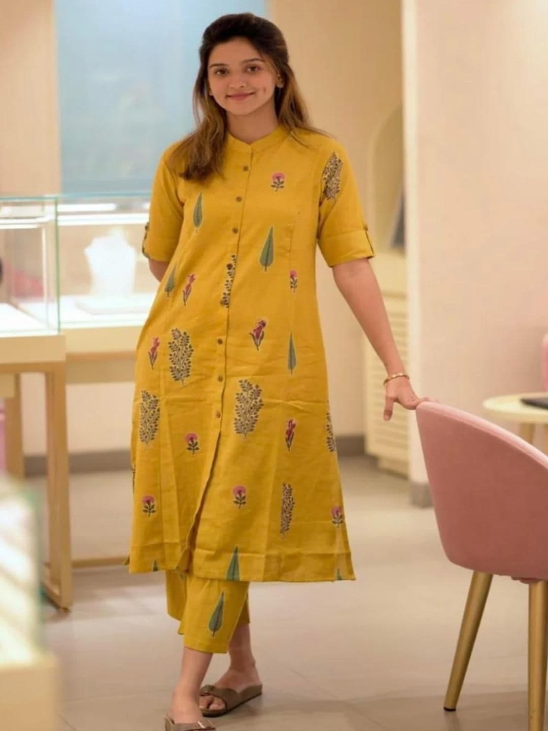 YAGNIK FASHION Women Printed Kurta Set - view 1