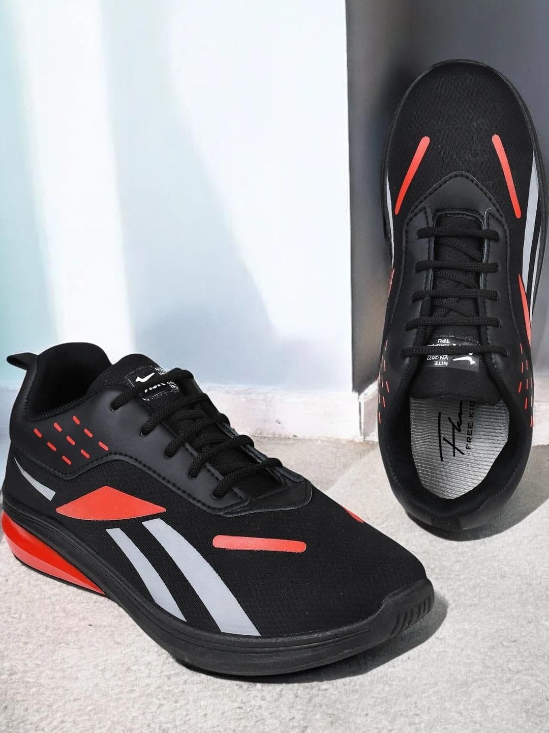 Free Kicks Men Black Mesh Marking Running Sports Shoes - view 1