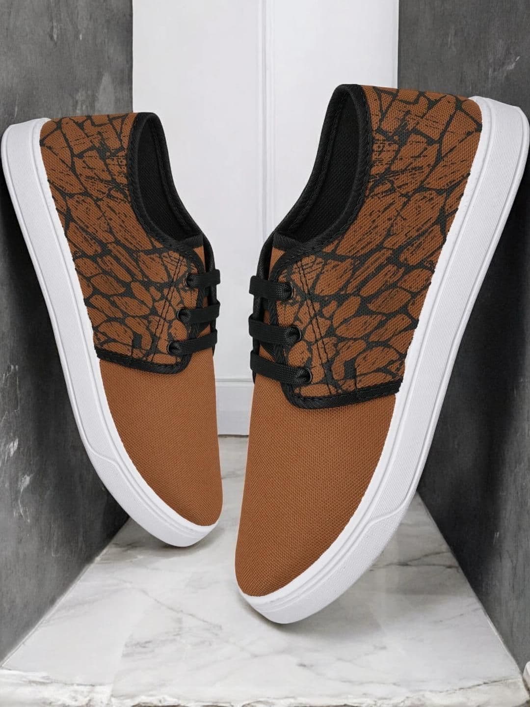 Free Kicks Men Tan Canvas Marking Running Sports Shoes - view 1