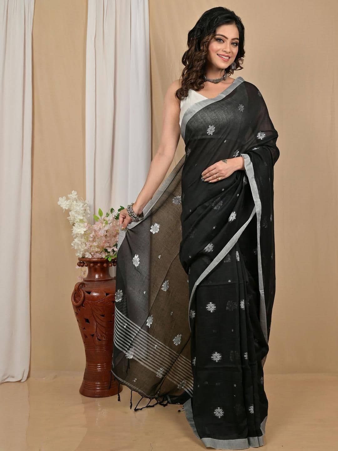 PuJoy Woven Design Zari Pure Cotton Designer Taant Saree - view 1