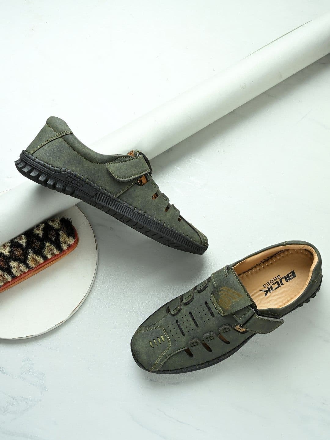 BUCIK Men Velcro Shoe-Style Sandals - view 1