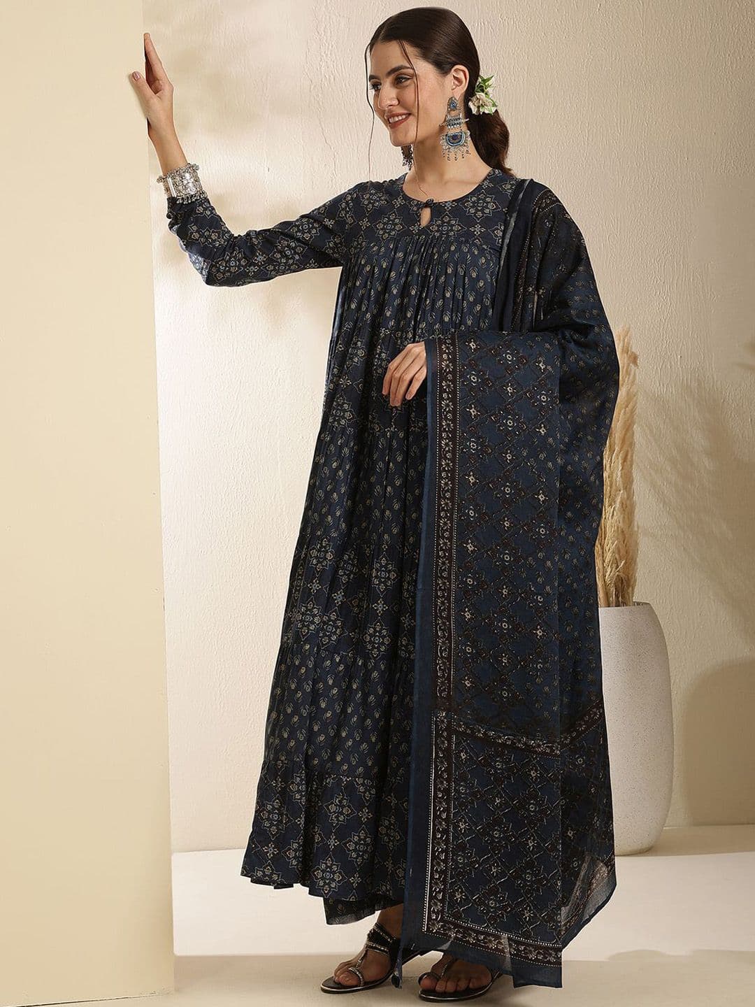 Sangria Floral Printed Pure Cotton Key Hole-Neck Anarkali Kurta With Trouser & Dupatta - view 1
