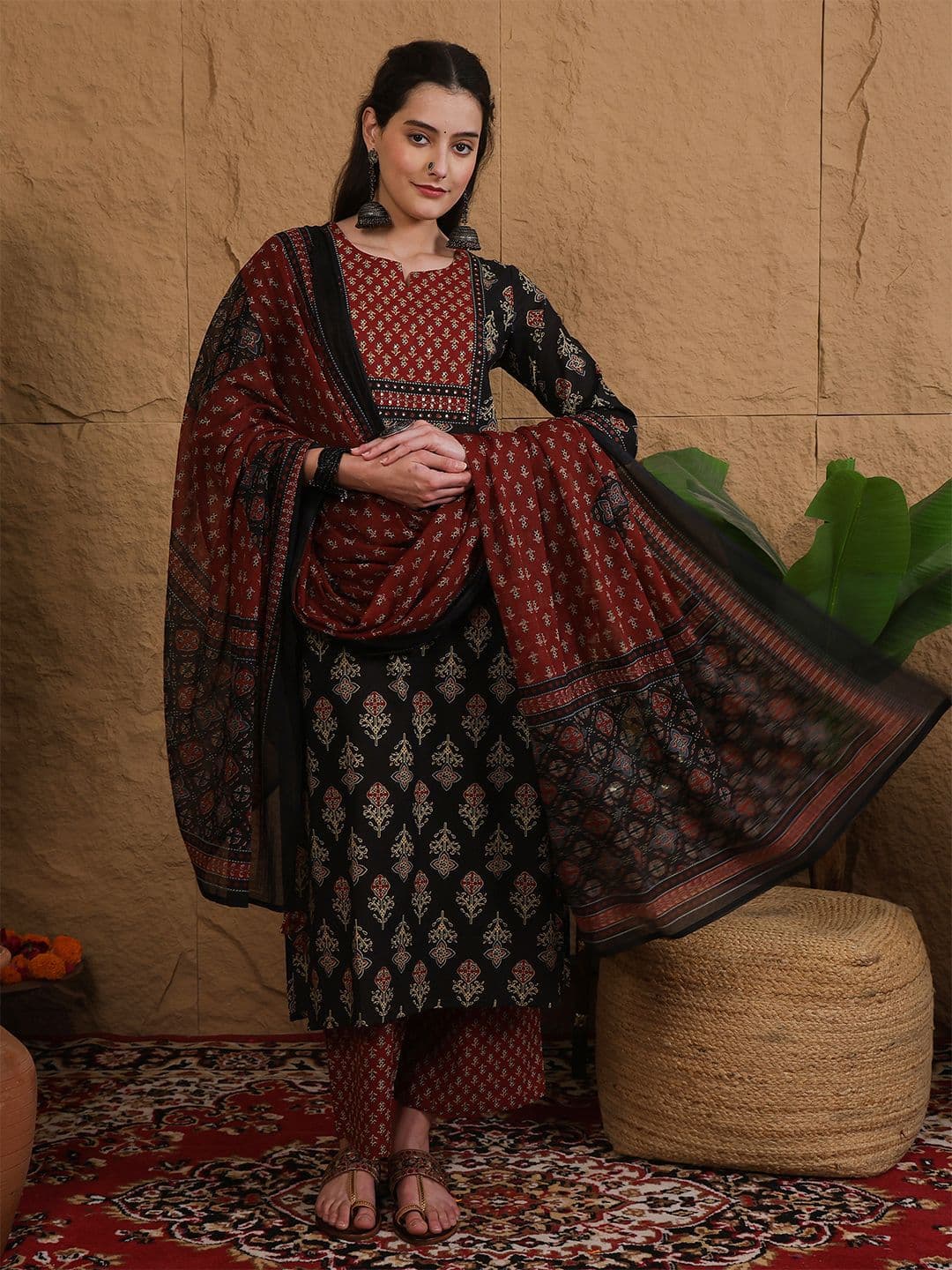 Sangria Women Ethnic Motifs Printed Sequinned Pure Cotton Kurta Set With Dupatta - view 1