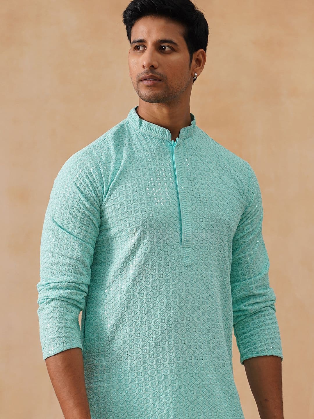 Jompers Men Geometric Embroidered Sequinned Kurta - view 1