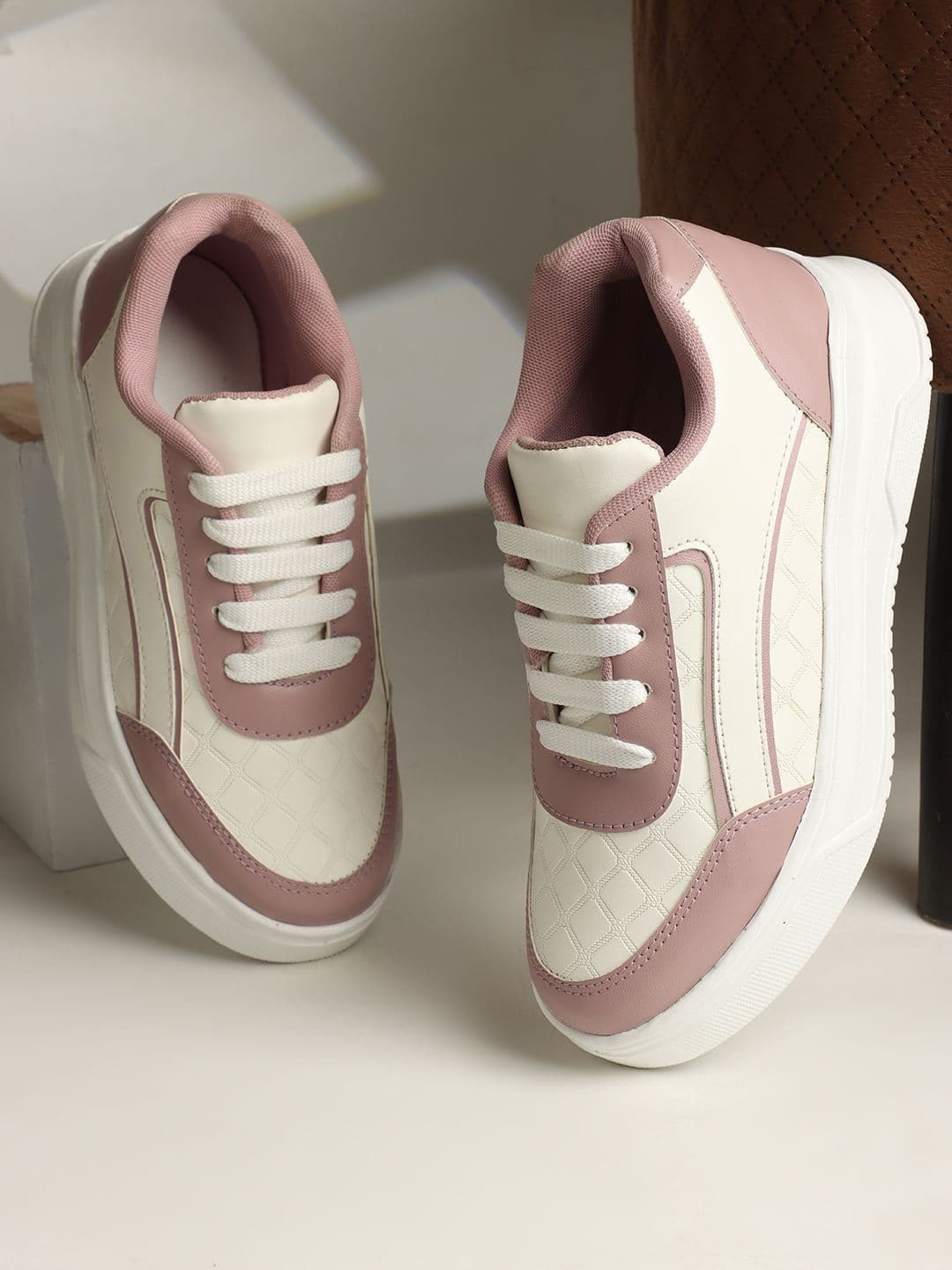 Alishtezia Women Colourblocked Sneakers - view 1