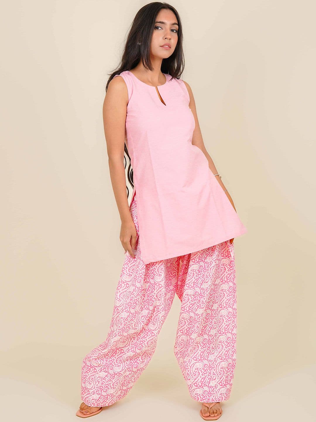 MONOMEE Women Floral Printed Pure Cotton Kurti with Farshi Salwar - view 1