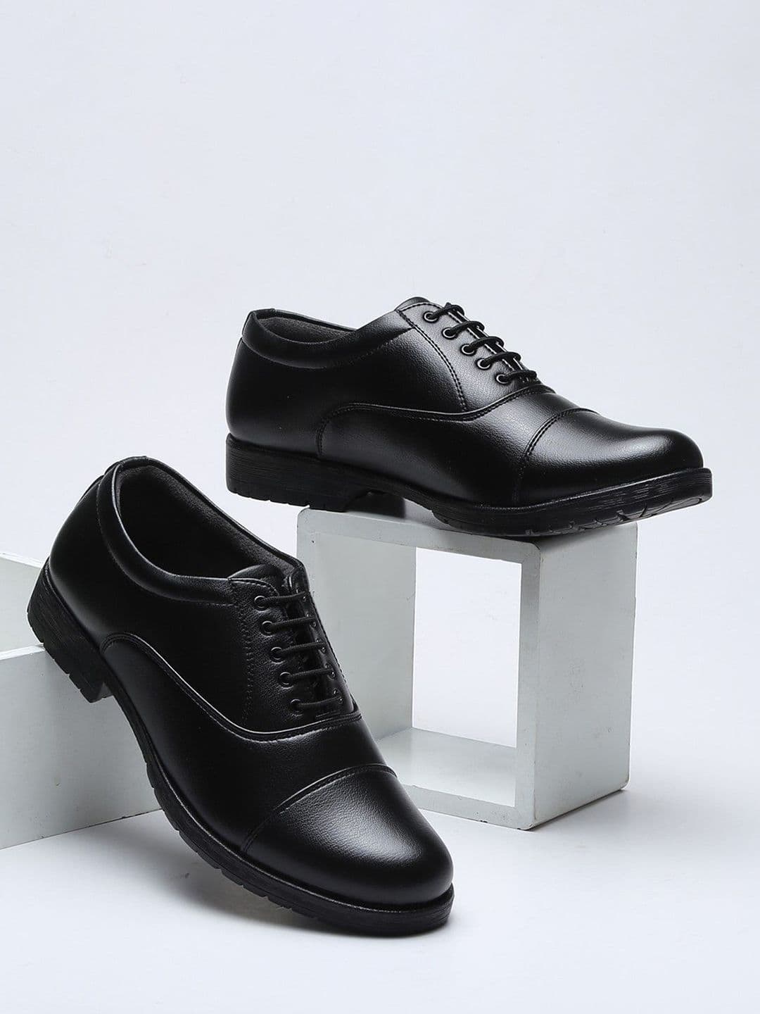 Field Care Men Low-Top Formal Shoes - view 1