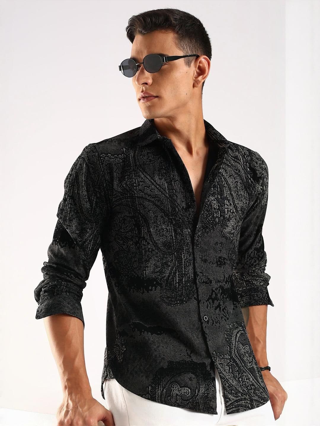 HERE&NOW Men Slim Fit Textured Spread Collar Cotton Casual Shirt - view 1