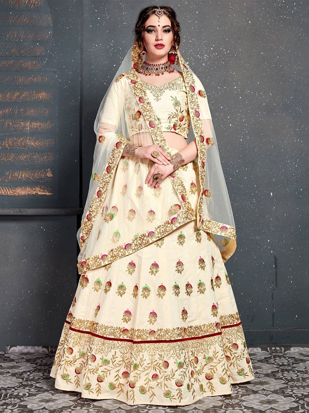 ETHNIC PLUS Cream Embroidered Zari Silk Semi-Stitched Lehenga & Blouse With Dupatta - view 1