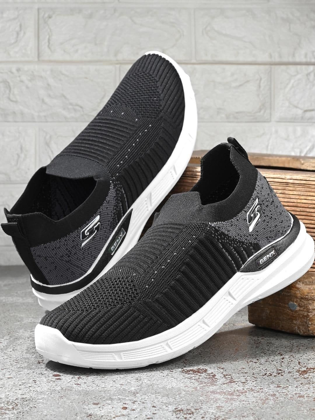 ZENG Men Black Sports Shoes - view 1