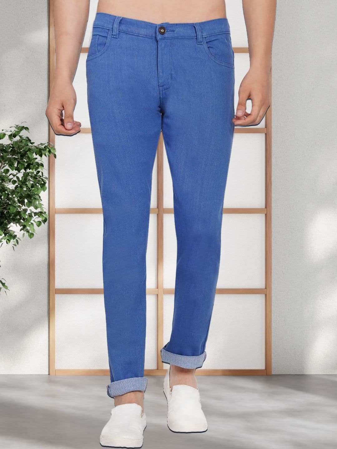 Dais Men Straight Fit Mid-Rise Stretchable Jeans - view 1