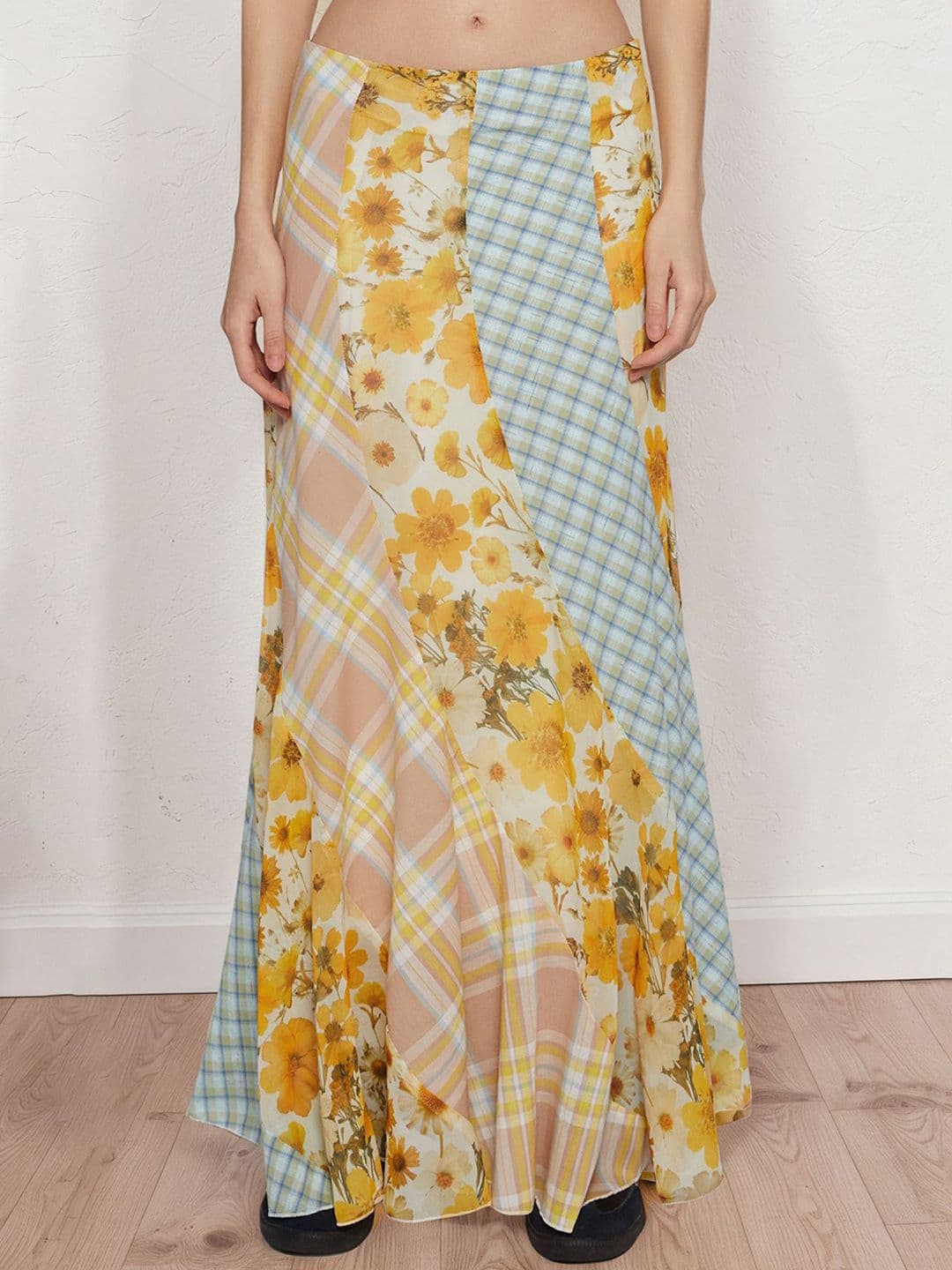 StyleCast Women Printed A-Line Ruched Maxi Skirt - view 1