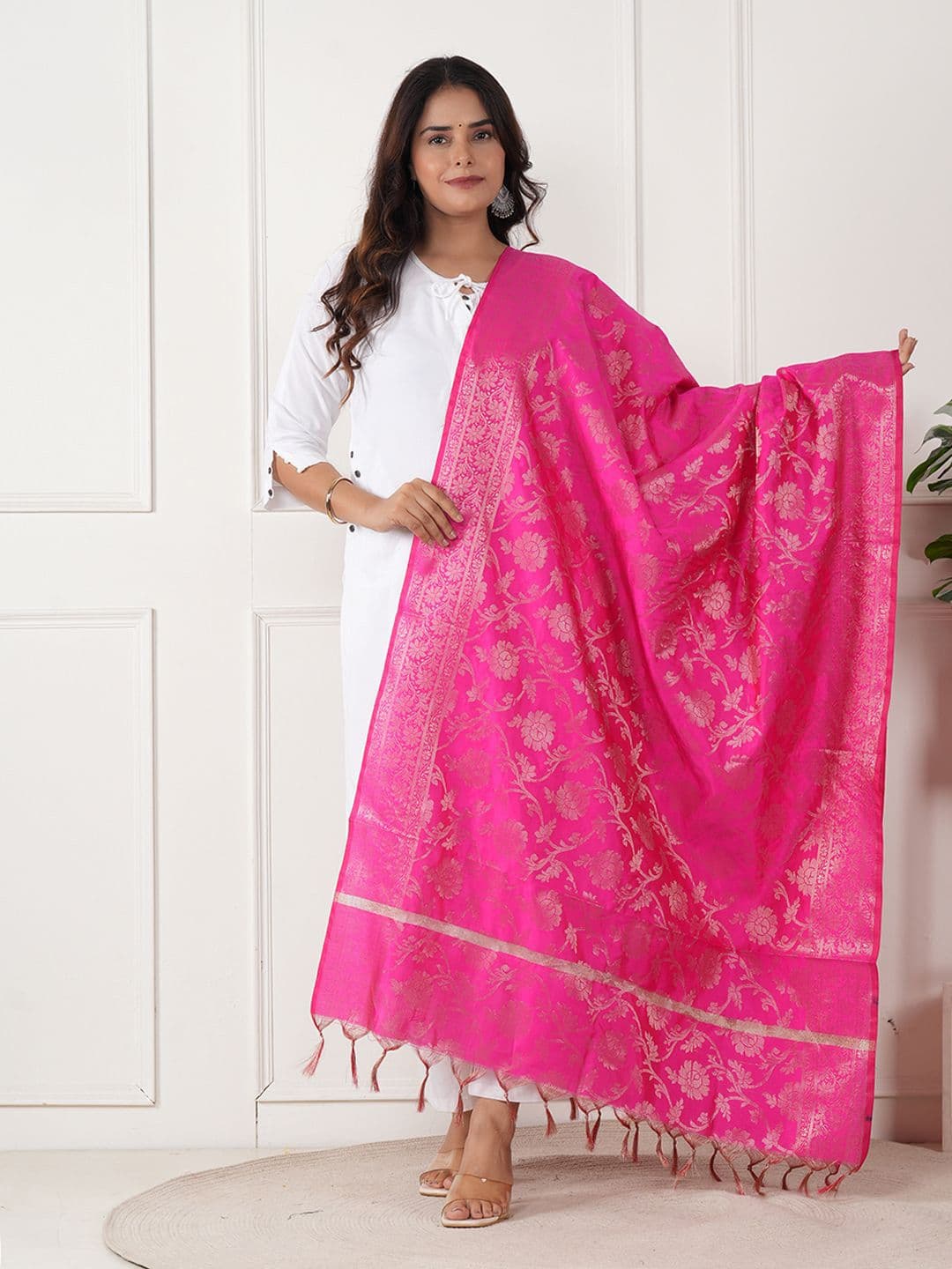 ZOOMBIE Ethnic Motifs Woven Design Zari Dupatta - view 1