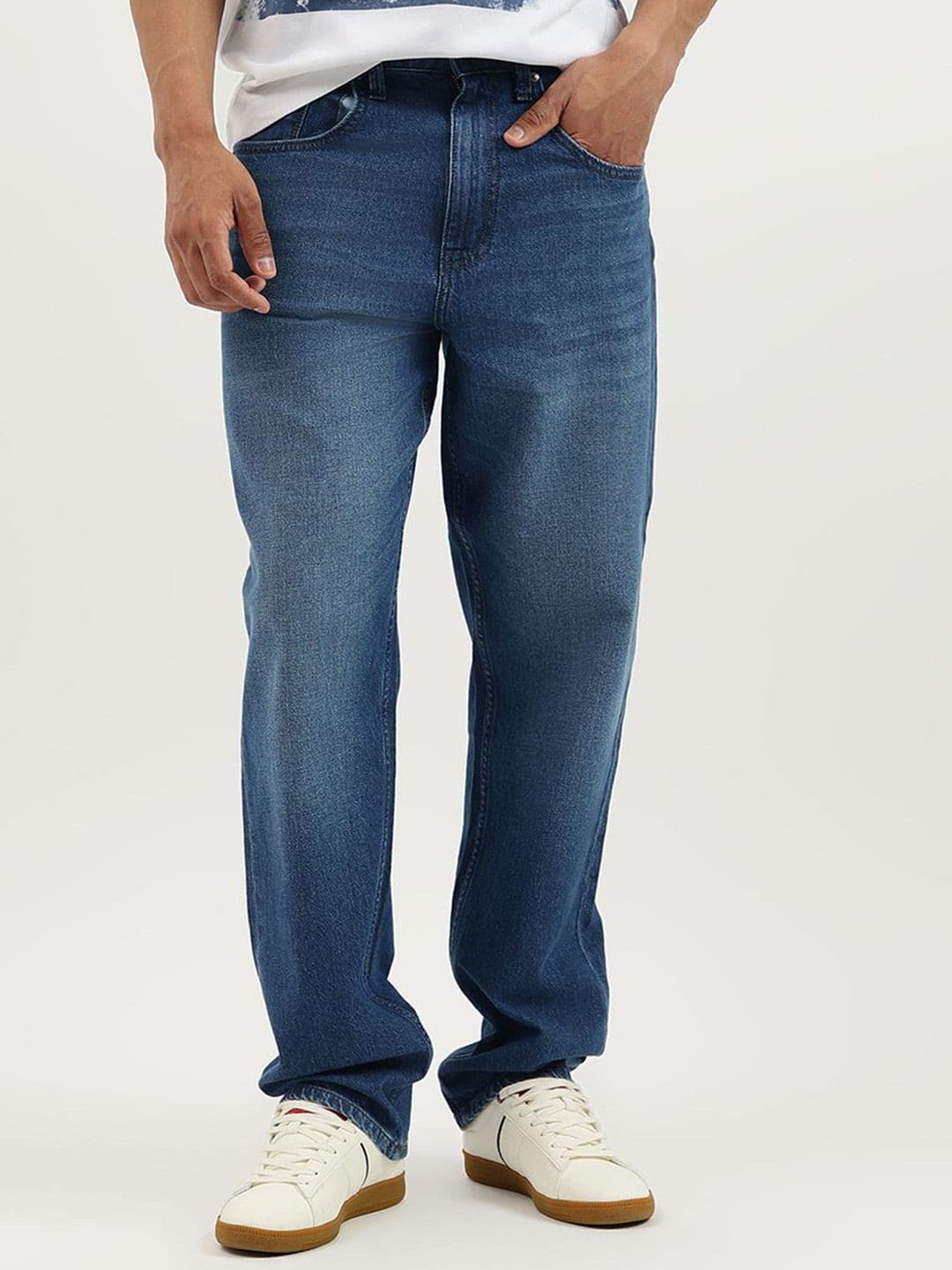 United Colors of Benetton Men Regular Fit Mid-Rise Light Fade Jeans - view 1