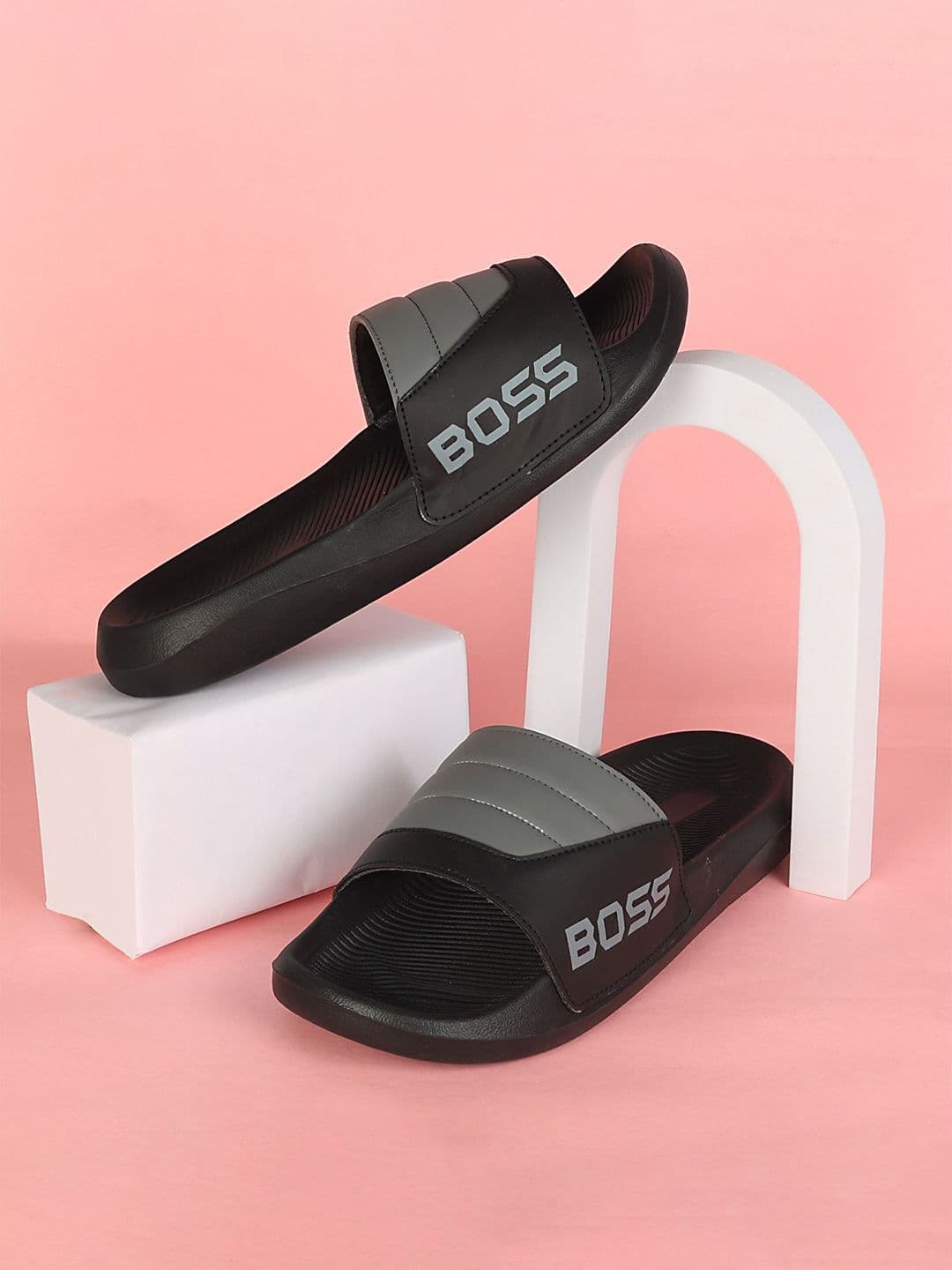 PERY PAO Men Colourblocked Sliders - view 1