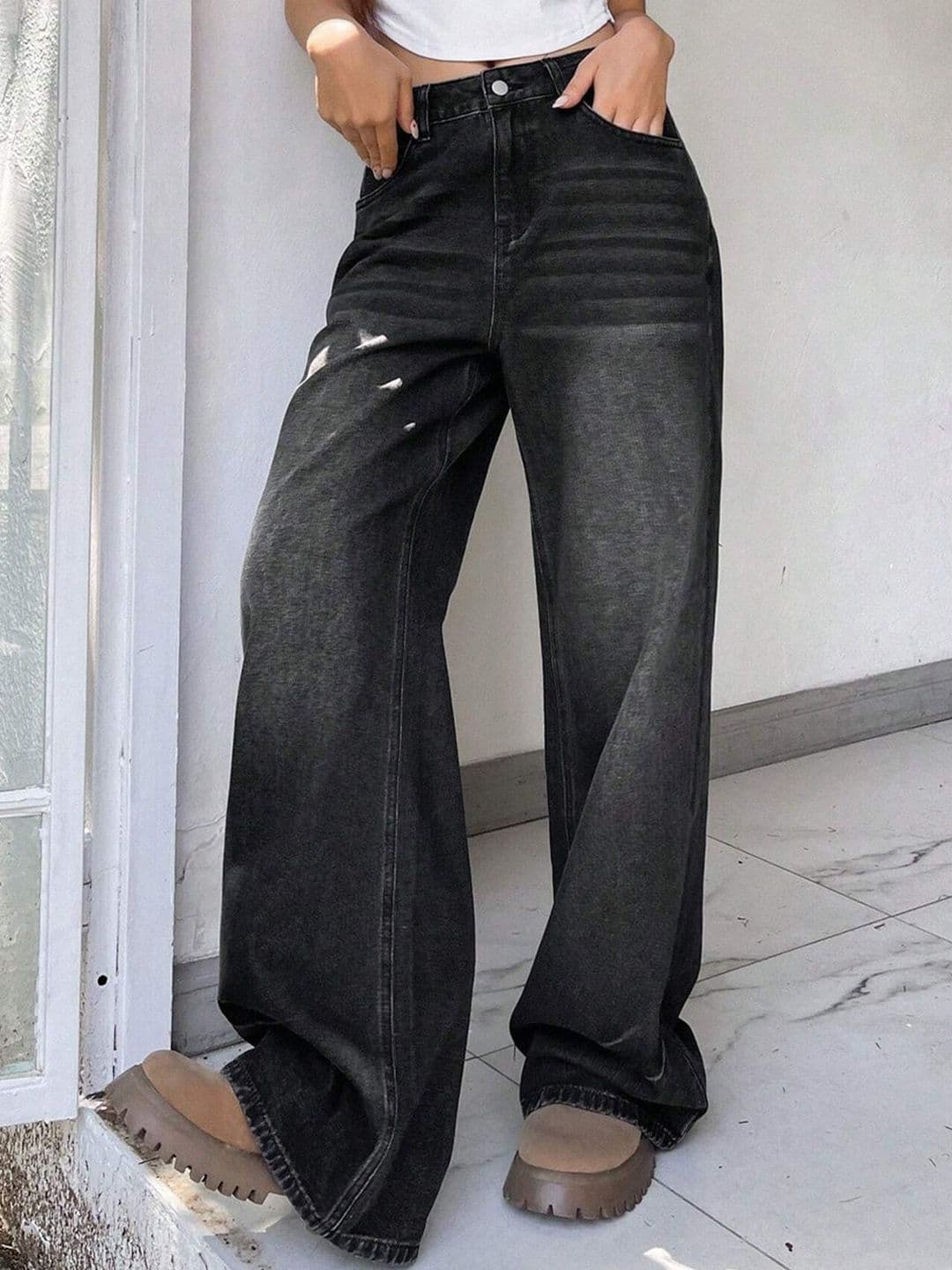 Aadvi Fashion Women Comfort High-Rise Mildly Distressed Light Fade Stretchable Jeans - view 1