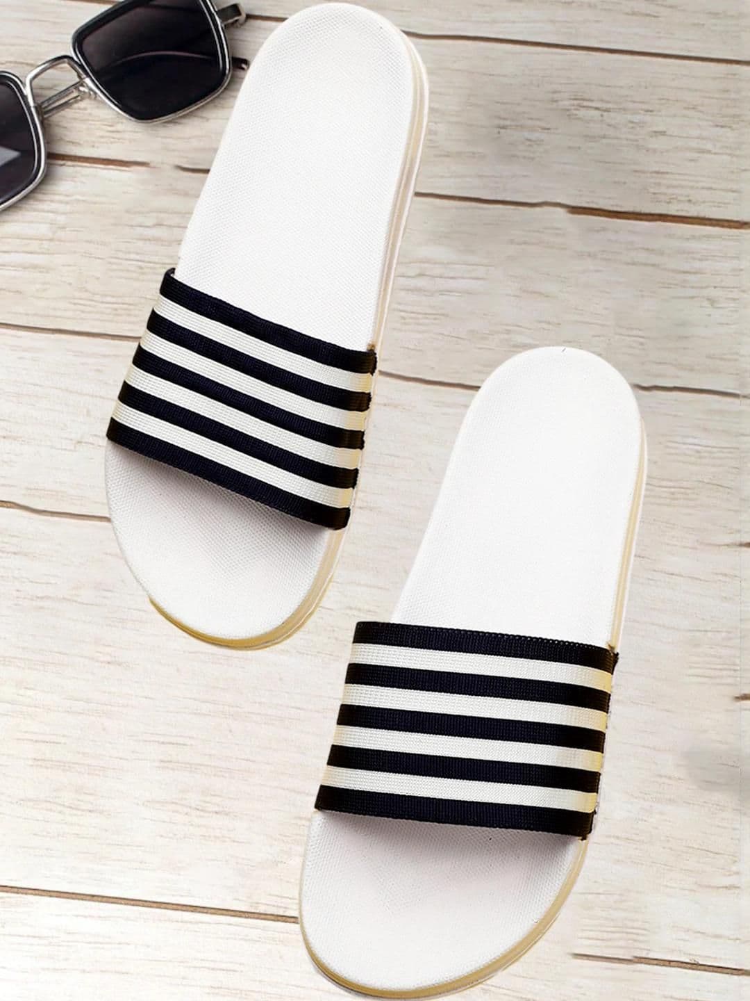 Pampy Angel Men Black Flip Flops - view 1