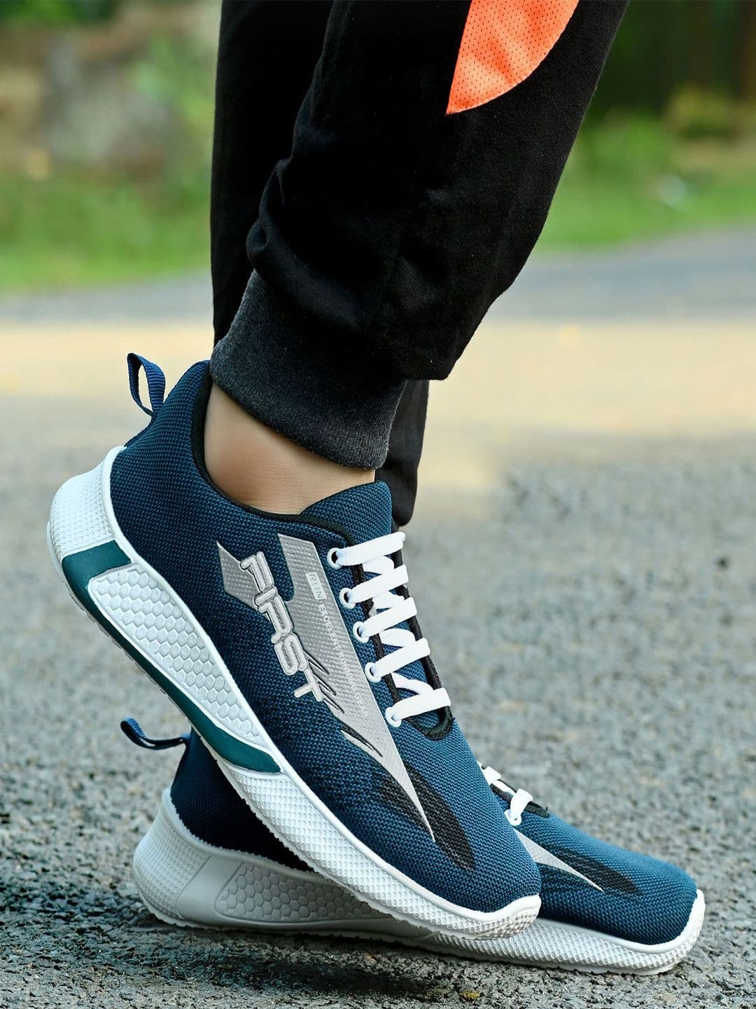 BIRDE Men Lace-Ups Advanced Chassis Walking Non-Marking Shoes - view 1
