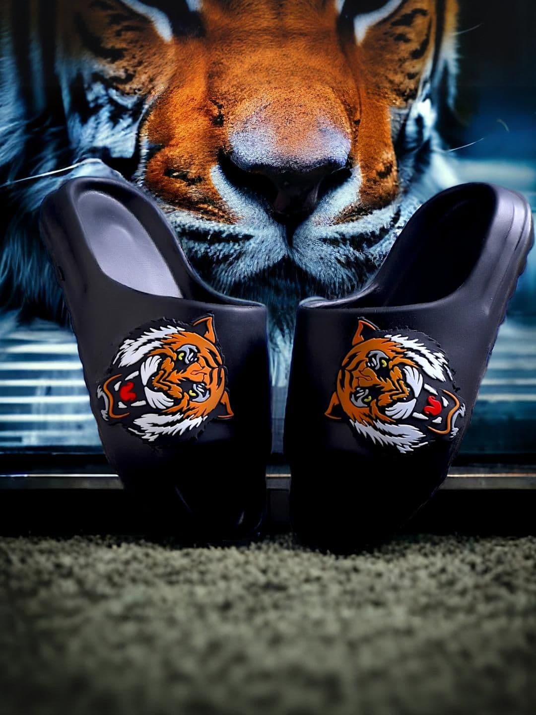 Pampy Angel Men Black Flip Flops - view 1