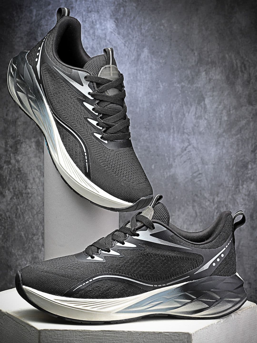 KANGAROOZ Men Mesh Non-Marking Running Casual Shoes - view 1