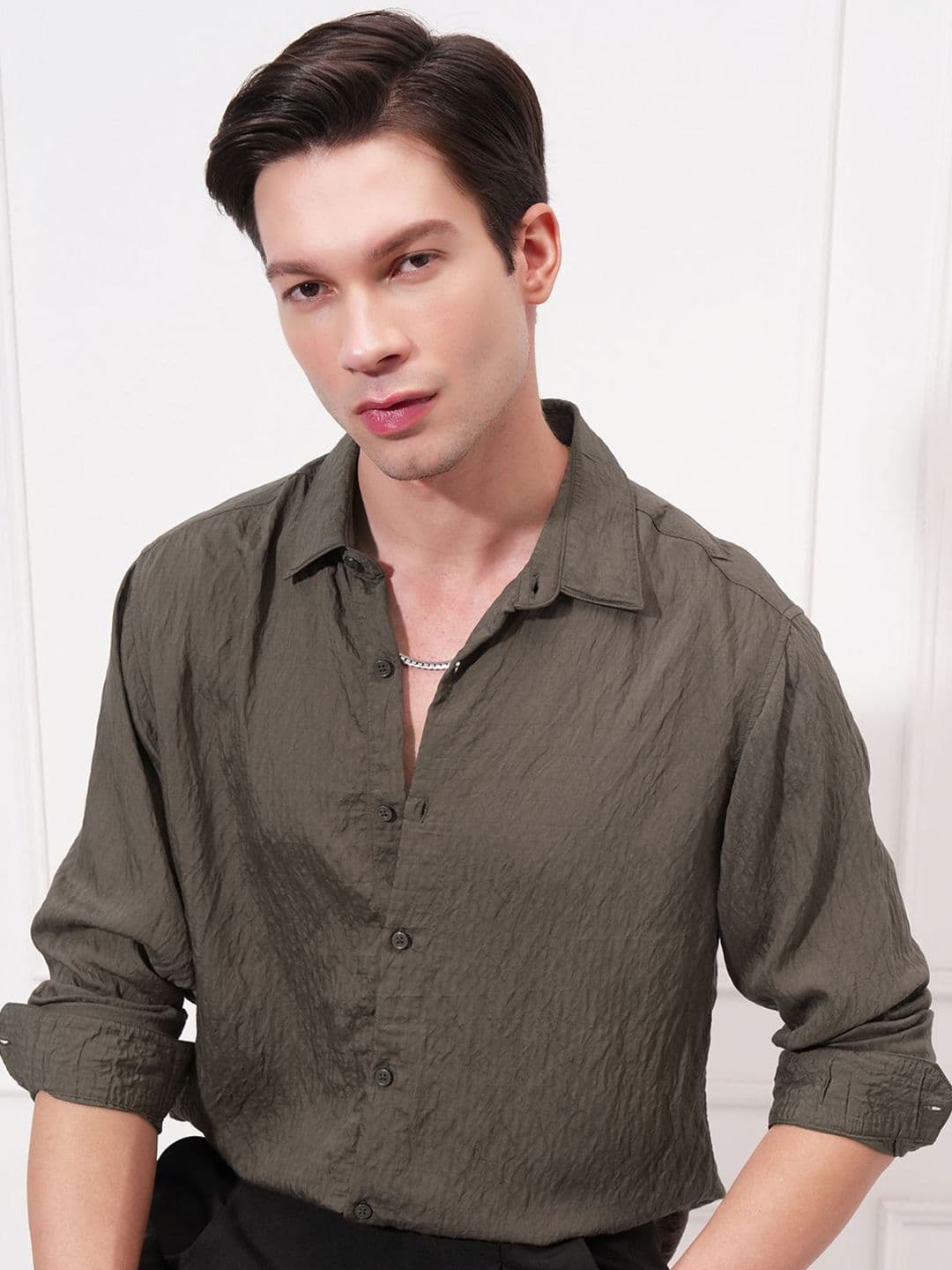 HIGHLANDER Men Slim Fit Textured Spread Collar Casual Shirt - view 1