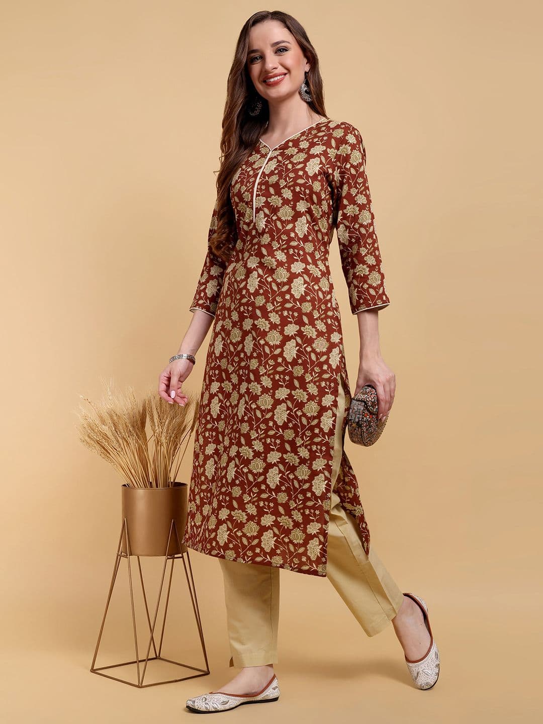 VICITRA Women Floral Printed V-Neck Straight Cotton Kurta - view 1
