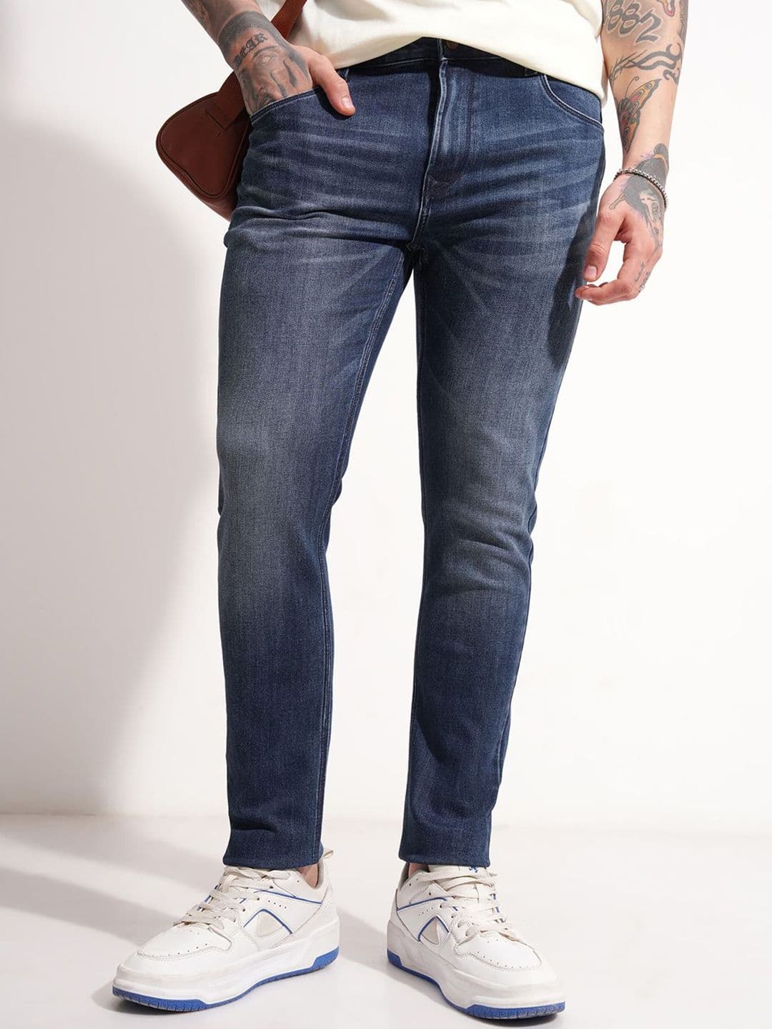HIGHLANDER Men Slim Fit Mid-Rise Light Fade Stretchable Jeans - view 1