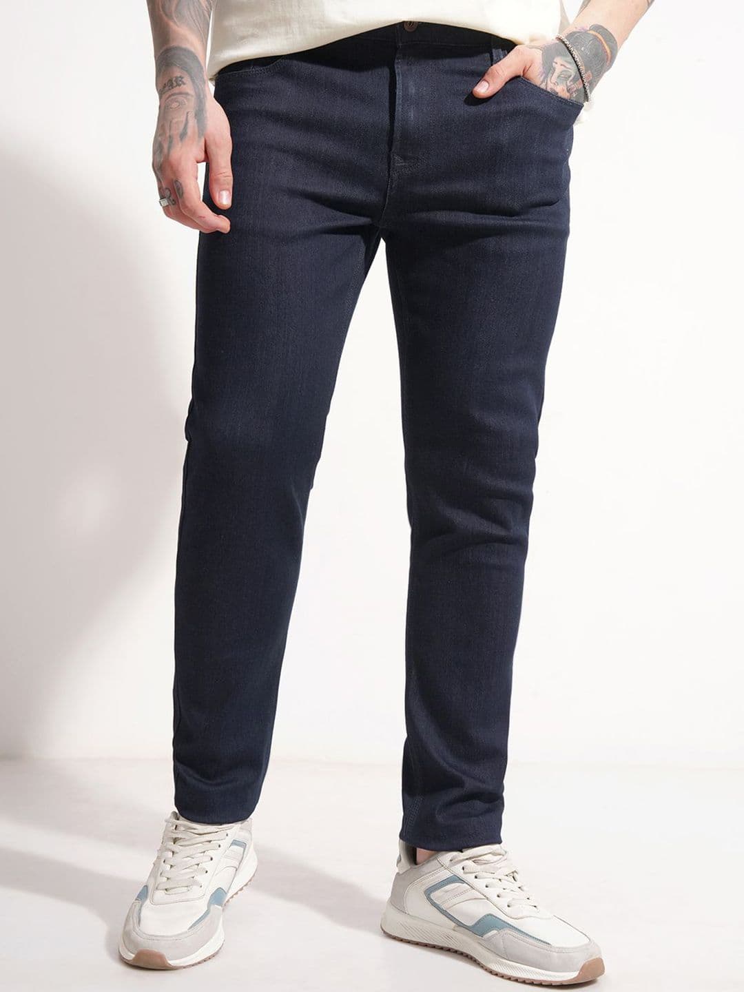 HIGHLANDER Men Slim Fit Mid-Rise Light Fade Stretchable Jeans - view 1