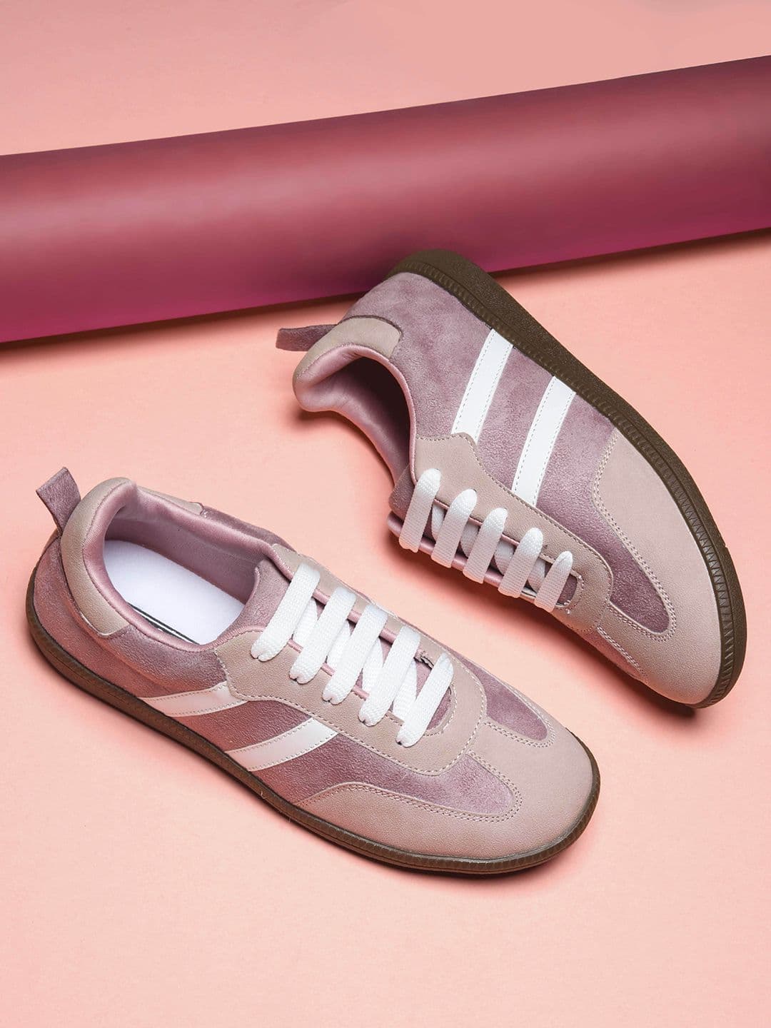 Froh Feet Women Colourblocked Round Toe Lace-Ups Sneakers - view 1