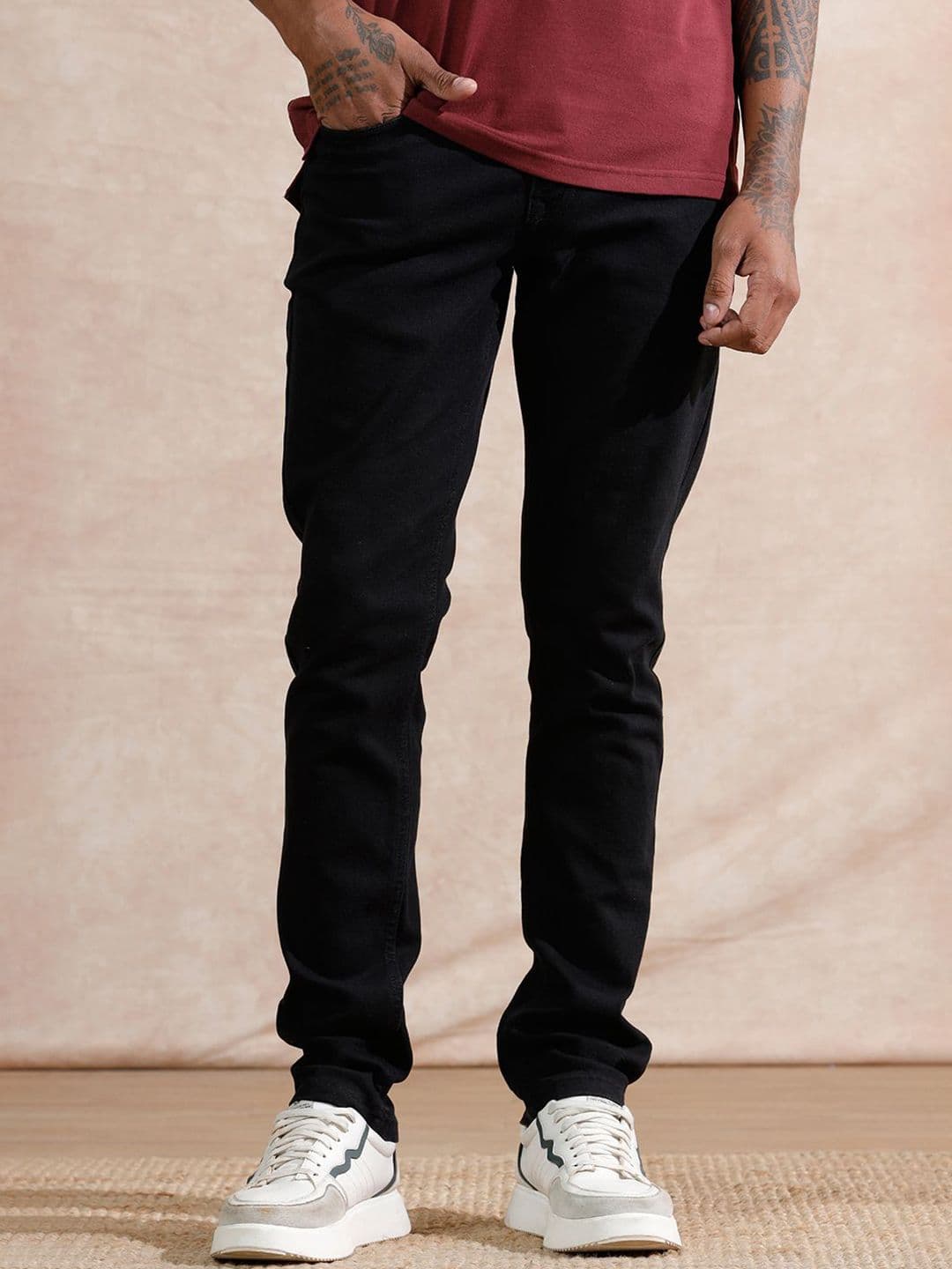 WROGN Men Comfort Slim Fit Mid-Rise Clean Look Jeans - view 1