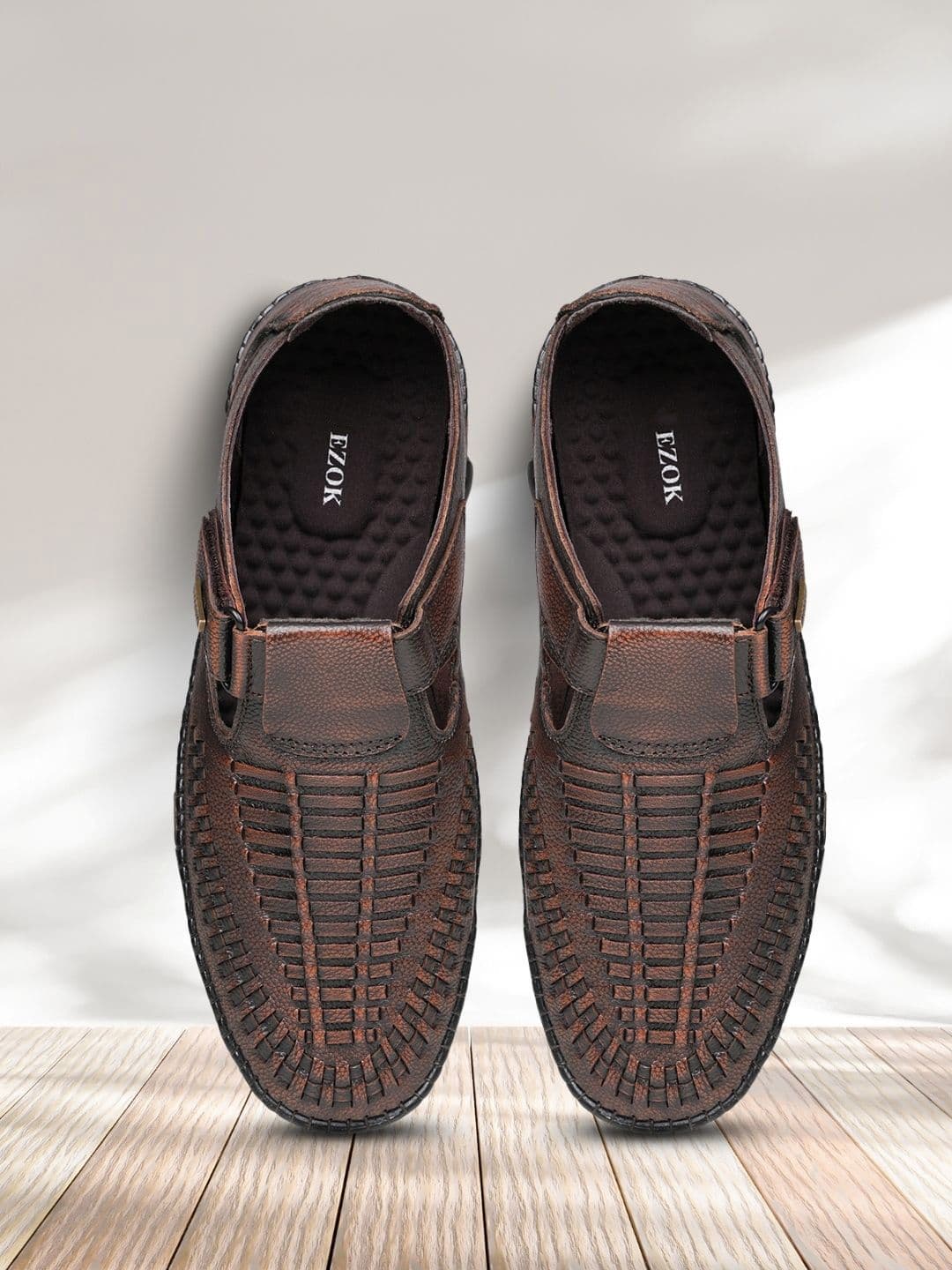 EZOK Men Round Toe Sandals - view 1