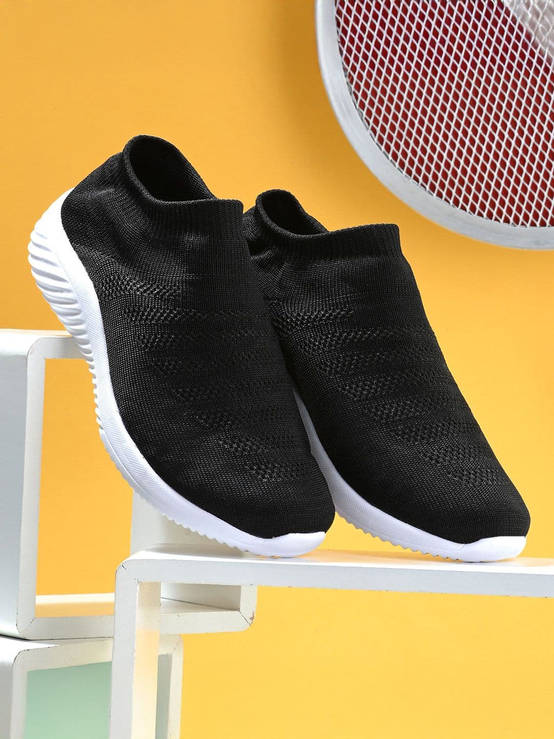 BIRDE Men Textured Round Toe Lace Ups Walking Shoes - view 1