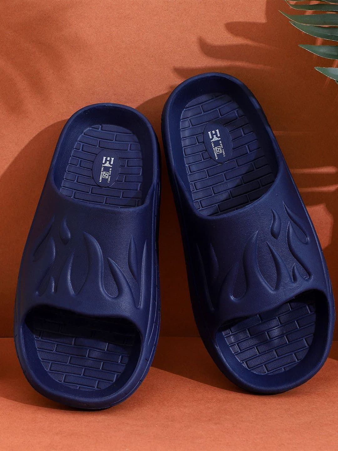 Hygear FLAMES Men Self Design Sliders - view 1
