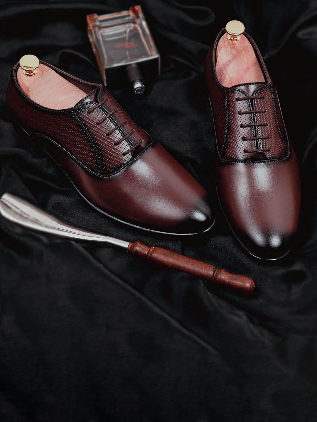 STREETLOOK Men Textured Formal Oxfords - view 1