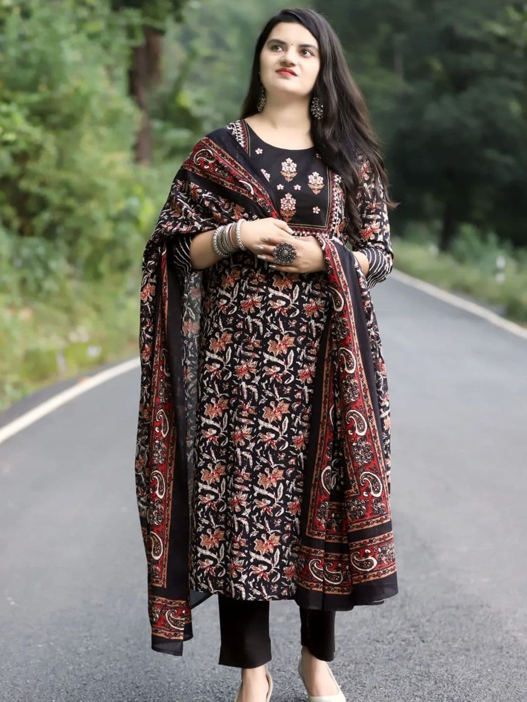 YUSRA Women Floral Printed Kurta with Trousers & Dupatta - view 1