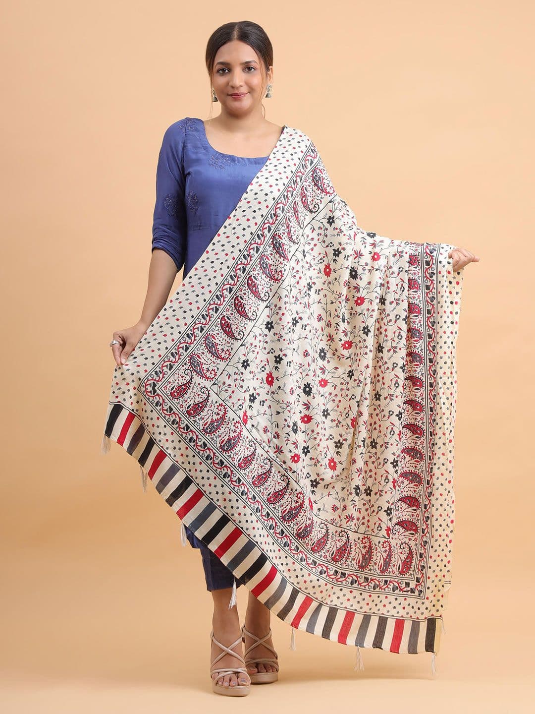 Moda Chales Crimson Noir Paisley Printed Pure Cotton Dupatta - view 1