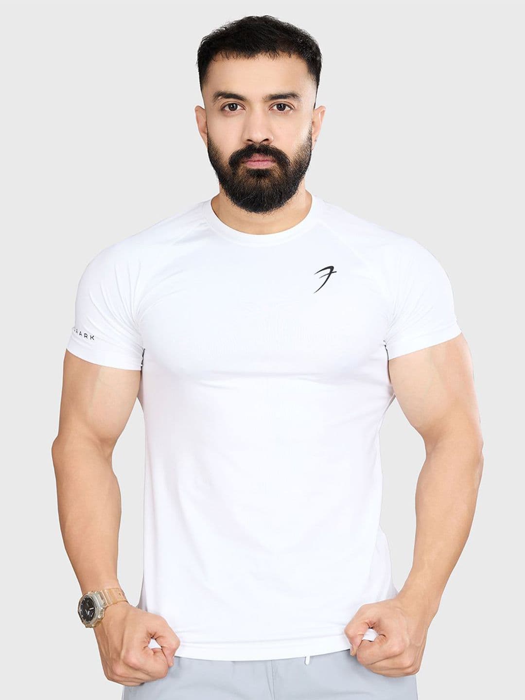 FUAARK Men Solid Round Neck Slim Fit T-shirt - view 1