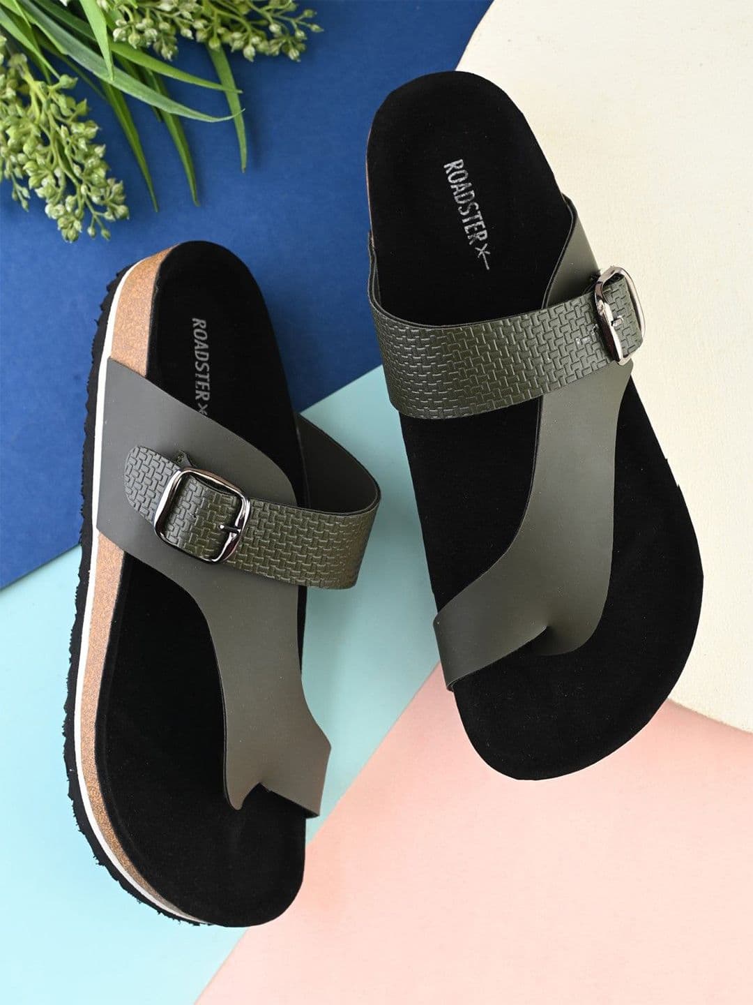 The Roadster Lifestyle Co Men One Toe With Buckle Comfortable Sandals - view 1