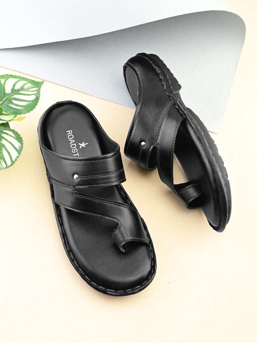 The Roadster Lifestyle Co Men One Toe Comfort Sandals - view 1