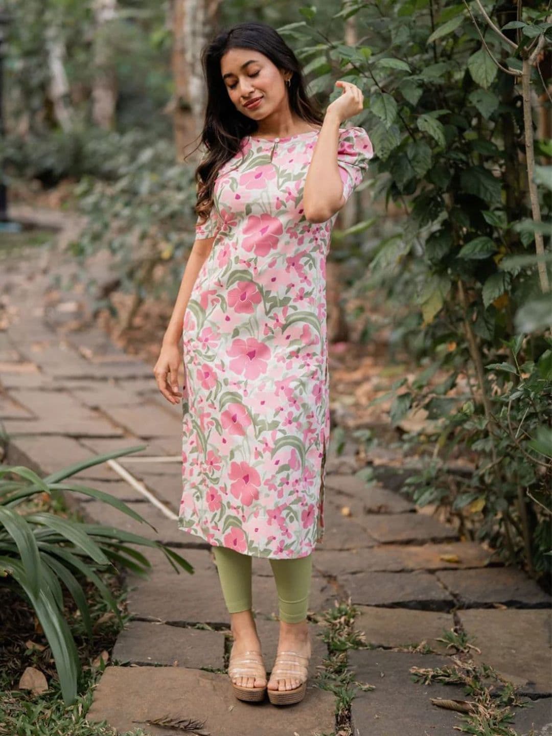 HAY Floral Screen Printed Puffed Sleeves Straight Kurta - view 1