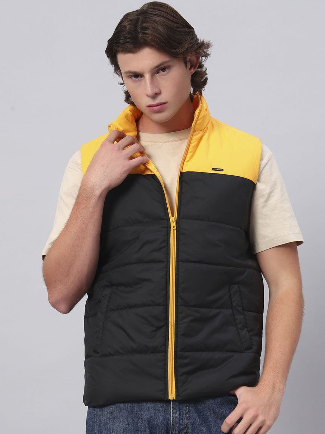 AR-FIT Men Colourblocked Lightweight Gilet Jacket - view 1